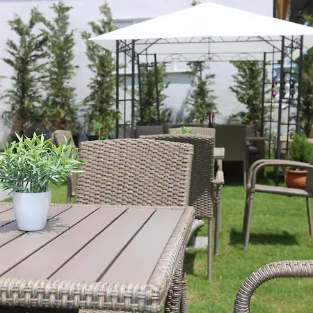 Apartmanhotel Cynthia Vrasná