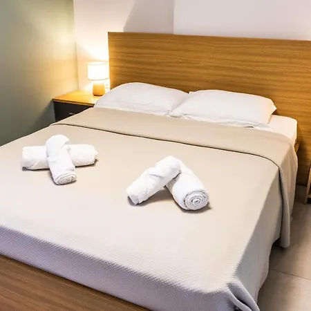 Aparthotel Cynthia Vrasná