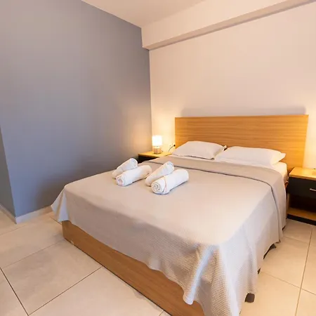 Cynthia Aparthotel 3*
