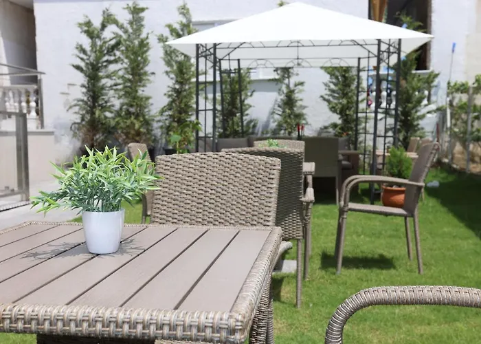 Apartahotel Cynthia Vrasná